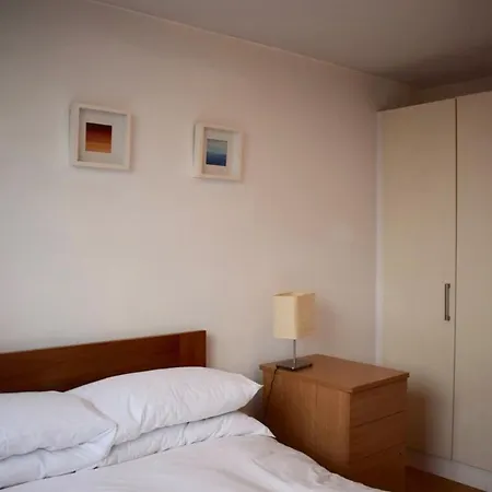 Central Penthouse By The River Liffey Apartment