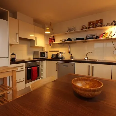 Central Penthouse By The River Liffey Dublín