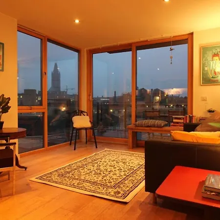 Central Penthouse By The River Liffey Apartamento